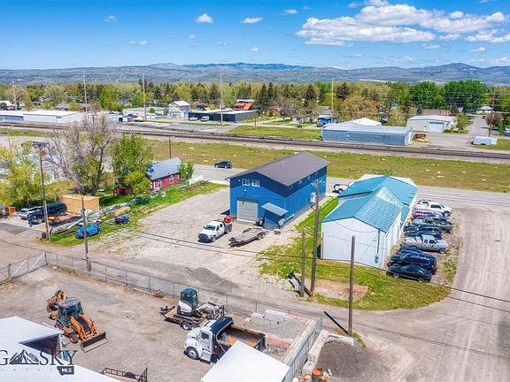 2nd image of S 8th St