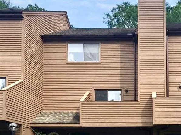 55 Cross St Unit E7, Danbury, CT 06810