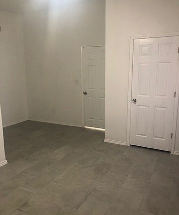 3rd image of 315 Vickers Ave