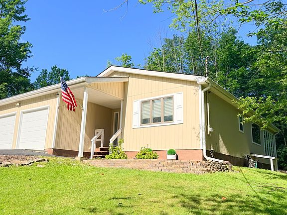 3rd image of 1020 Arrowhead Ct