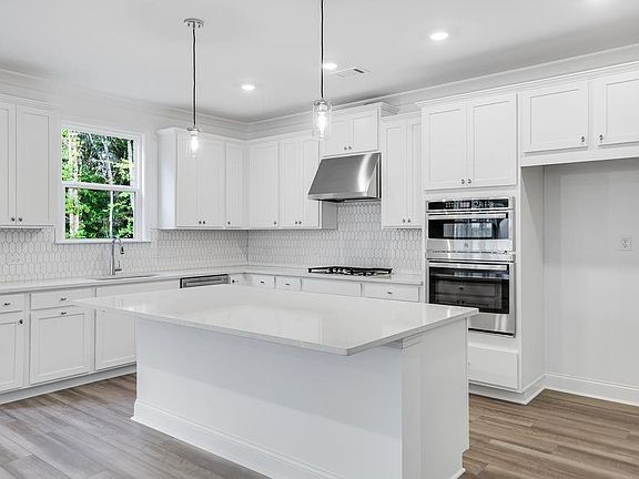 7th image of this home