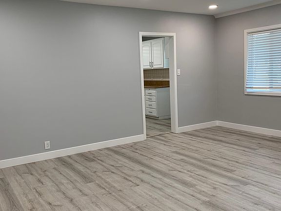 2nd image of 5517 Farna Ave