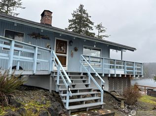 854 Rhododendron Ln, Brinnon, WA 98320