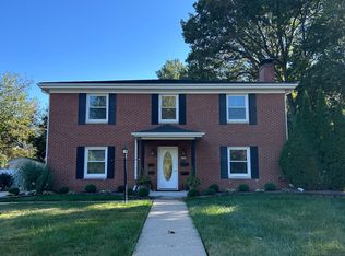 1507 E Washington St, Bloomington, IL 61701