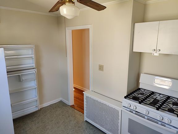 5th image of 26 Holland Ave