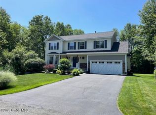 6 Patroon Way, Halfmoon, NY 12065