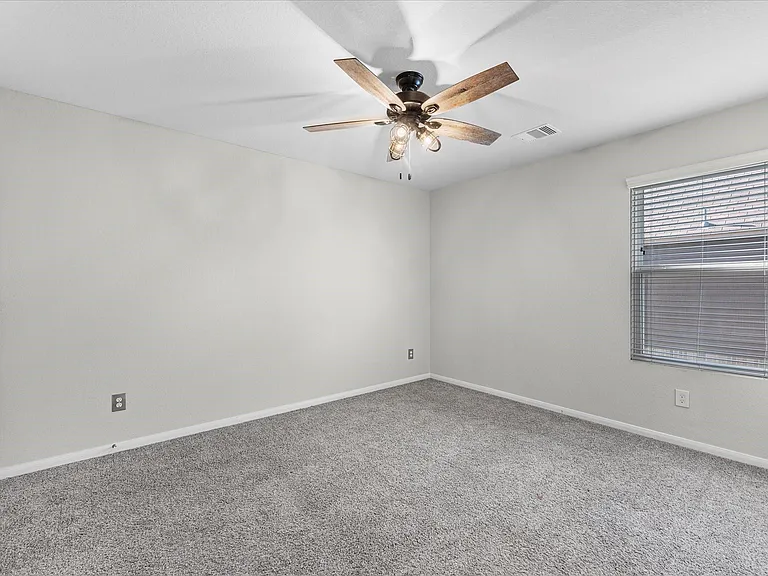 2606 Zephyr Ln — Photo 19