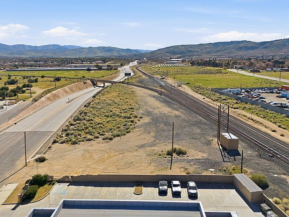 3rd image of Sierra Hwy #R4