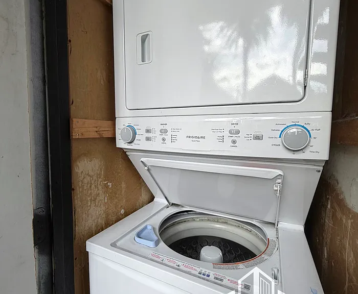 2325 I St #4 — Photo 21