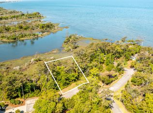 4 West Court, Pine Knoll Shores, NC 28512