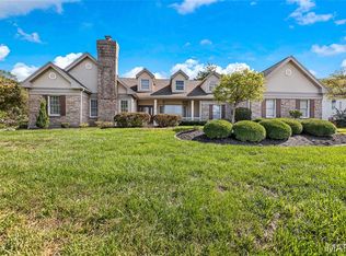 17609 Burnham Ct, Chesterfield, MO 63005