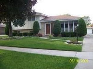 571 Mary Jane Ln, Wood Dale, IL 60191