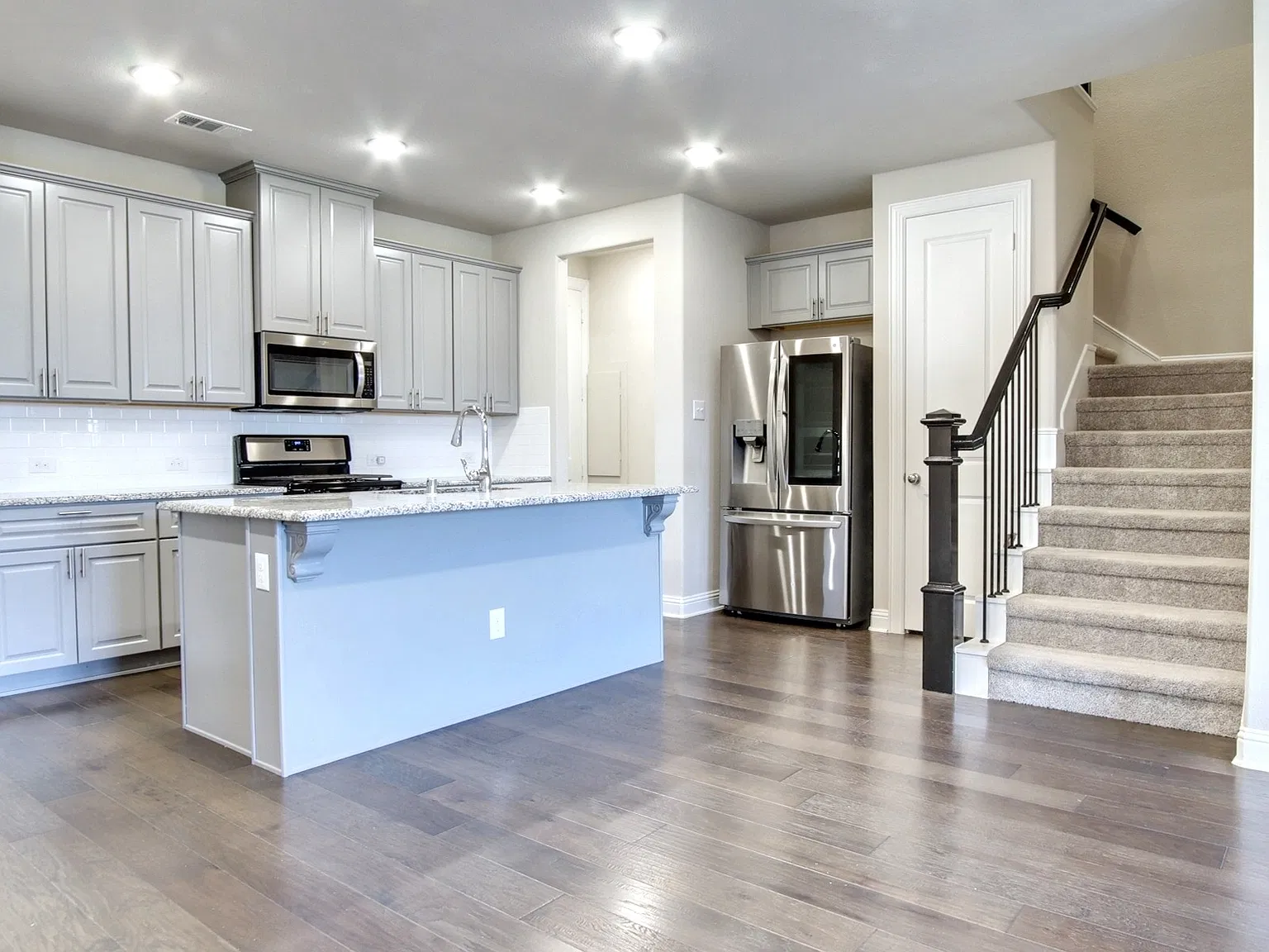544 Sequoia Street - 1 — Photo 1