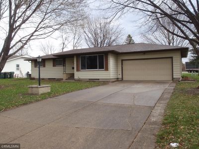895 Lynn Rd SW, Hutchinson, MN, 55350
