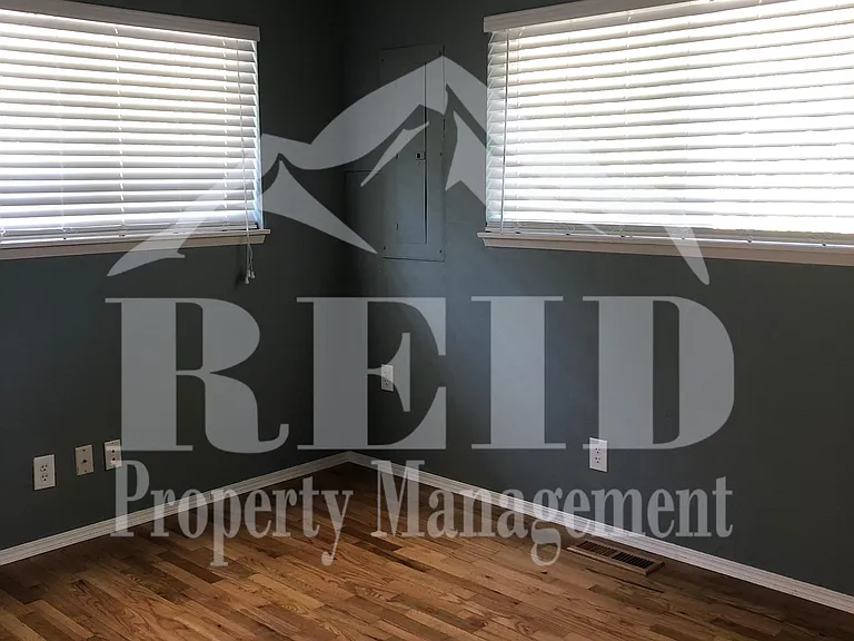 4813 Sandra Ln NE — Photo 23