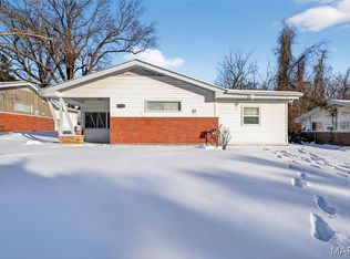 9732 Cambria Dr, Saint Louis, MO 63136