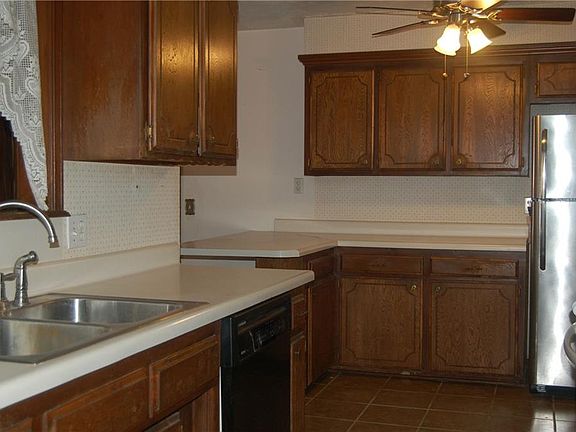 2nd image of 4728 Michael Dr