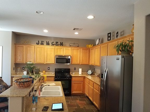 3rd image of 6224 Albergo St