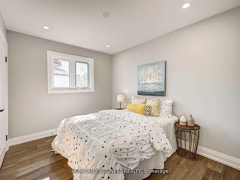 470 Louis Dr #UPPER — Photo 9