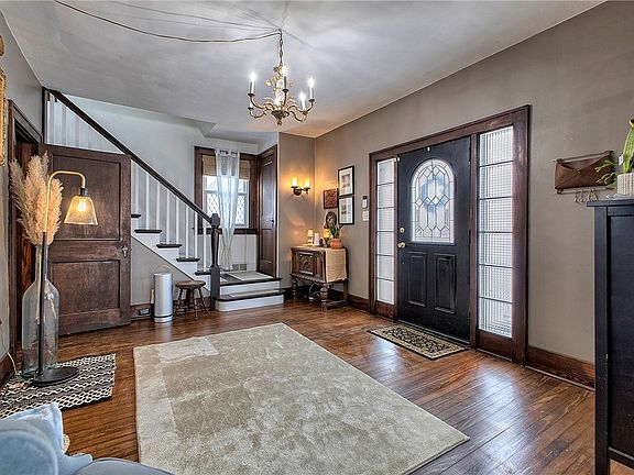 5th image of 314 Stanton St