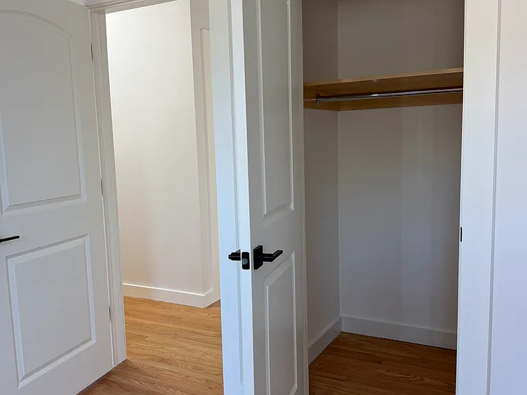 454 Newfield Ave #1 — Photo 13