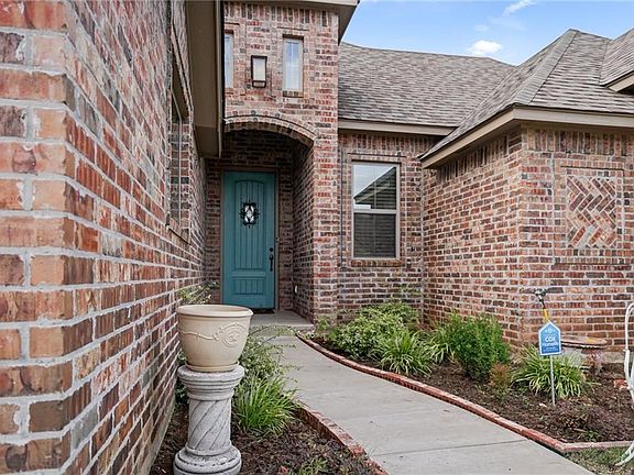2nd image of 9308 SW 30th Pl