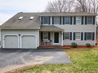 8 Hill St, Shrewsbury, MA 01545