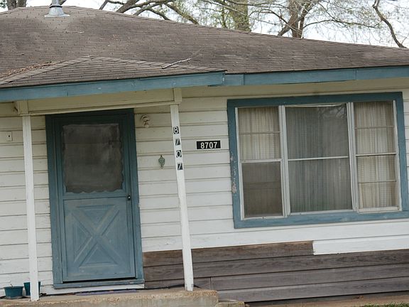 3rd image of 8707 Lanewood Dr