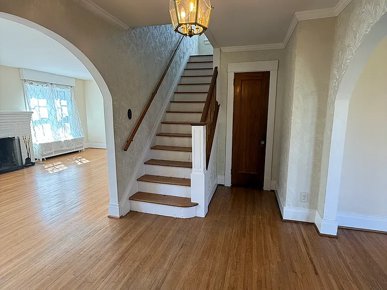 119 Mount Vernon Rd — Photo 2