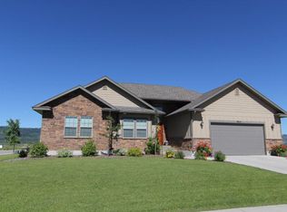 8840 Aurora Dr, Driggs, ID 83455