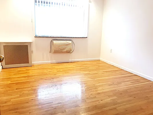 Rented by NY Space Finders Inc. | media 3