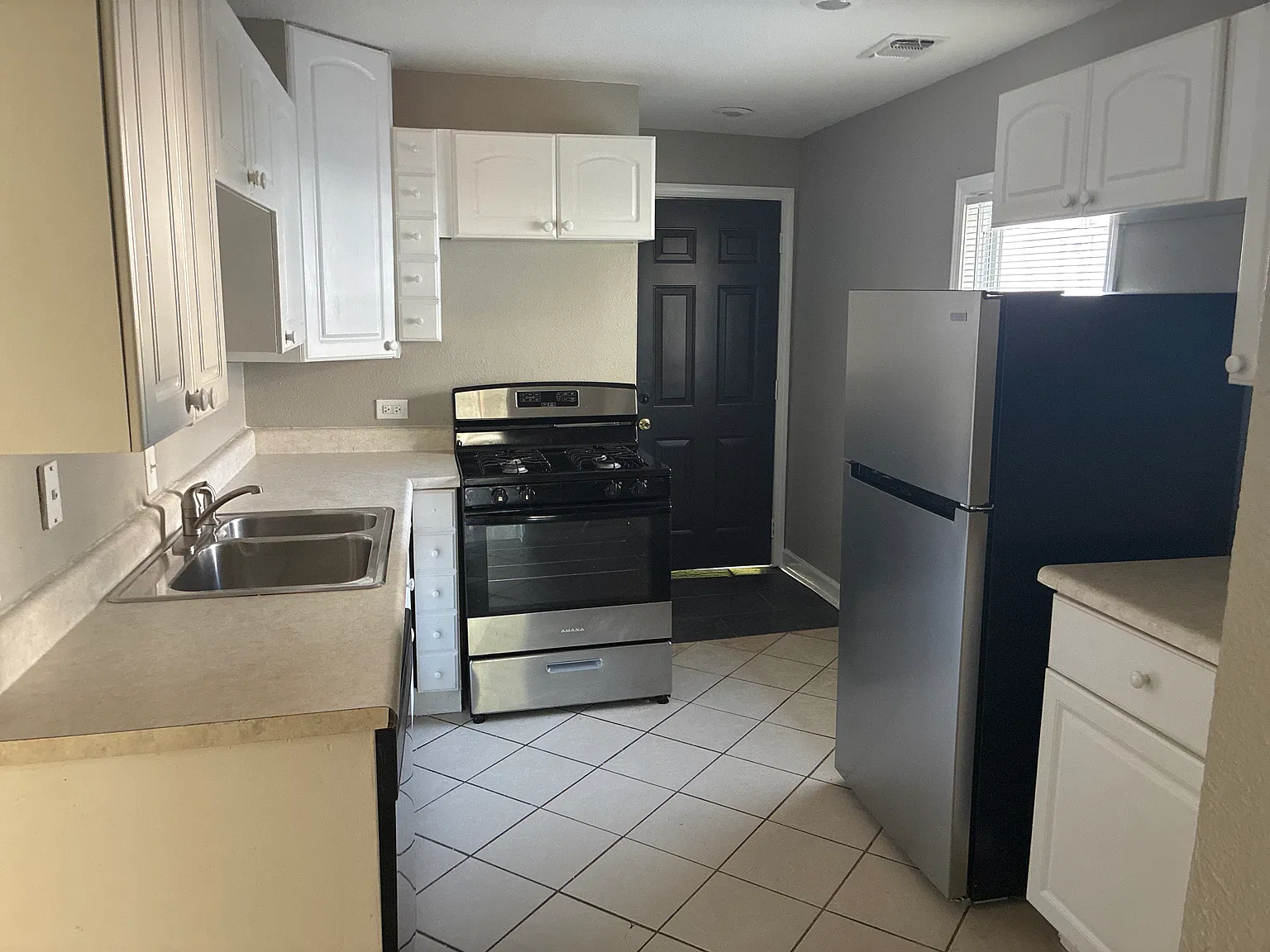 2 bed, 912 sqft, $925 — Photo 4