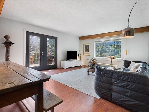 5th image of 142 Park Dr