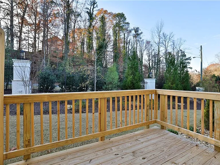 8026 Linfield Way — Photo 12