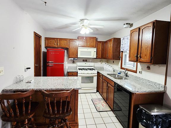 5th image of 1004 Woodland Ave