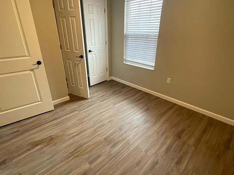 Duck Creek Apartments — Photo 21