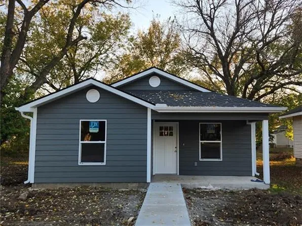 306 E Adams St, Pittsburg, KS 66762