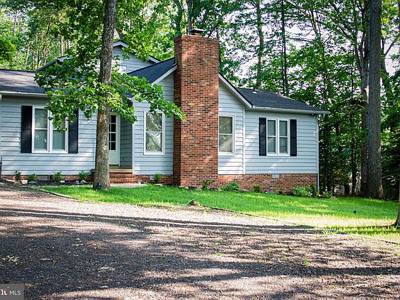 2nd image of 207 Madison Cir