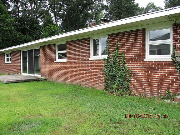 5th image of 26249 Cottage Ave