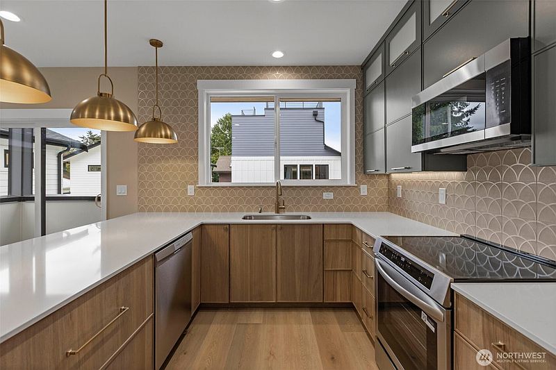 5th image of 119 NW 112th Street