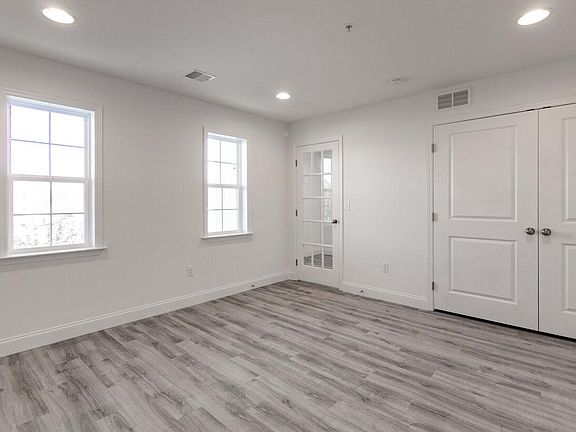 3rd image of 405 Larks Ln #A