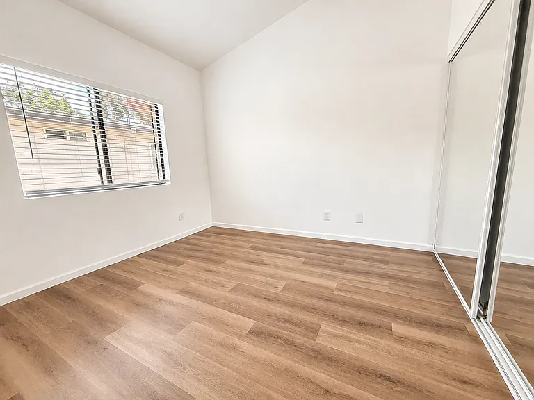 4177 Iowa St #6 — Photo 15