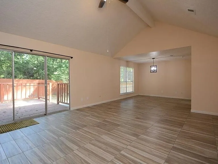 15 S Tallowberry Dr — Photo 7