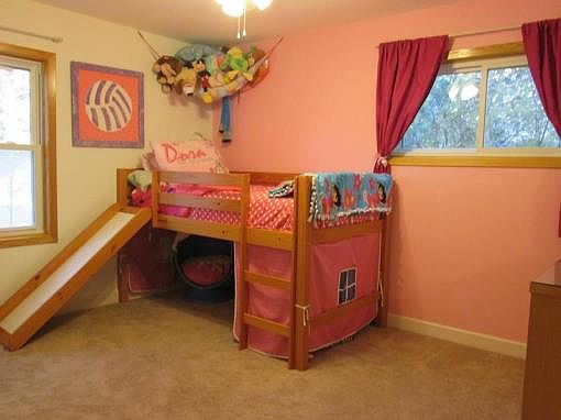 5th image of 402 Breezy Point Dr