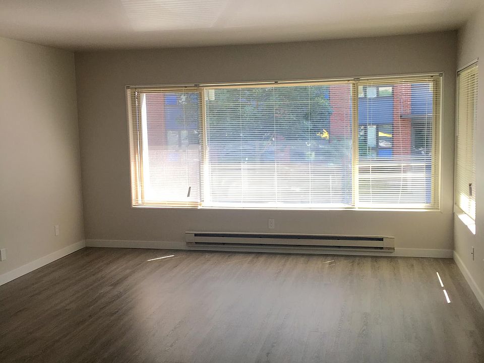 2nd image of 533 Harvard Ave E
