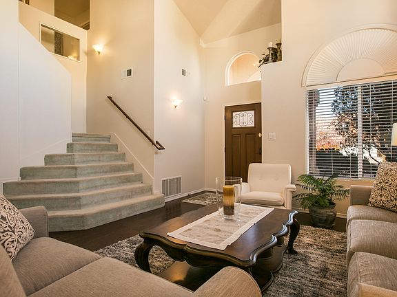 5th image of 9808 Kokopelli Dr NW