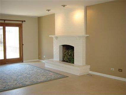 5th image of 384 Cottonwood Ln