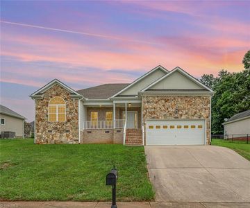 1128 Castle Dr, Graham, NC, 27253