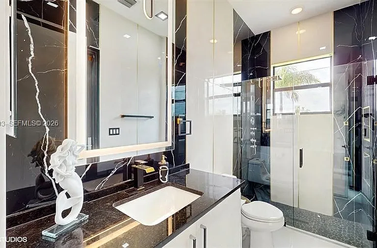 8350 Royal County Down Rd — Photo 18