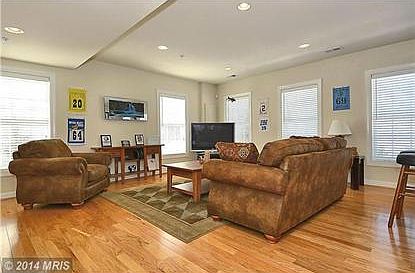 3rd image of 153 Norwich Ln